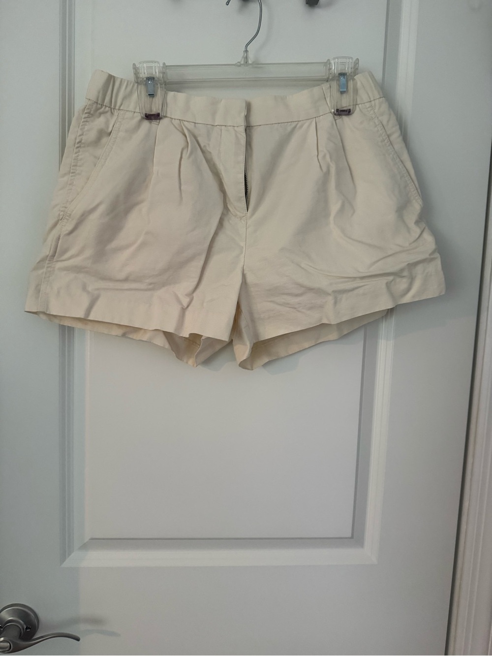 GAP High-Waist Pleated Shorts - Cream